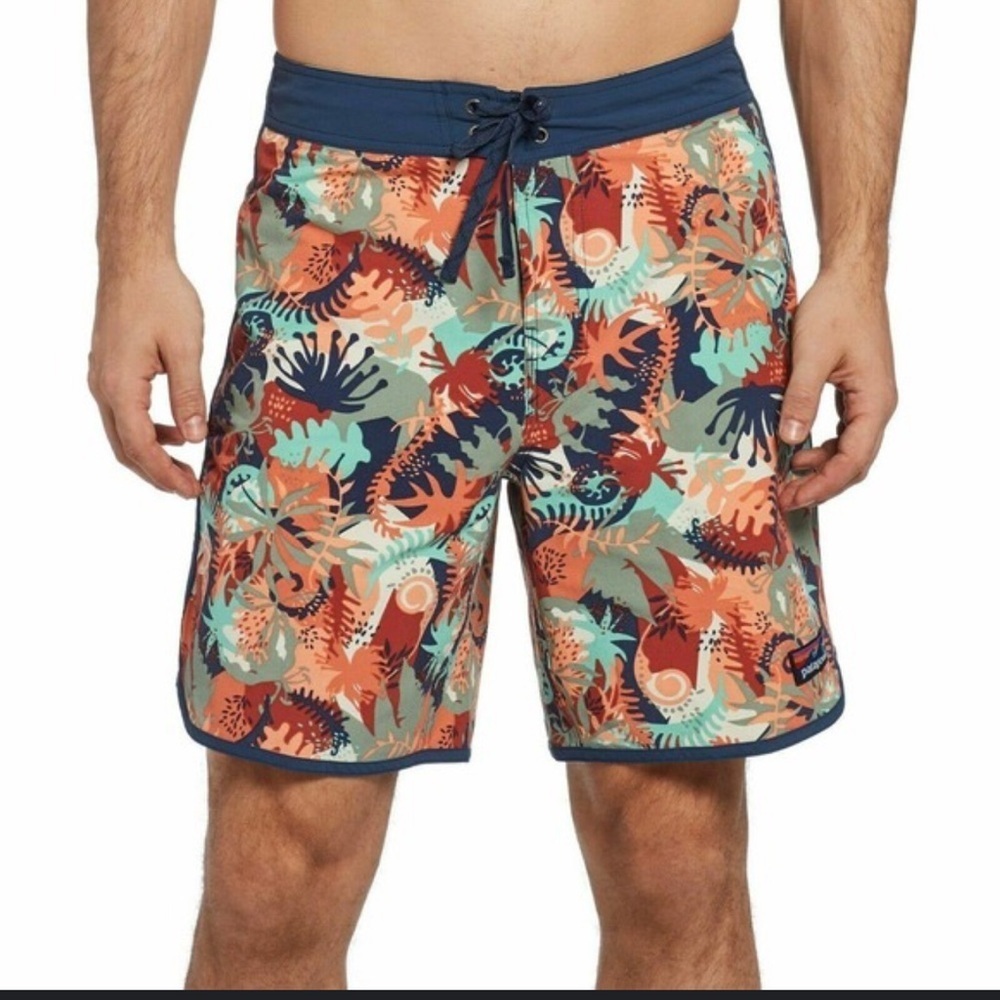 Patagonia Scallop Hem Stretch Wavefarer Boardshort, Size 33